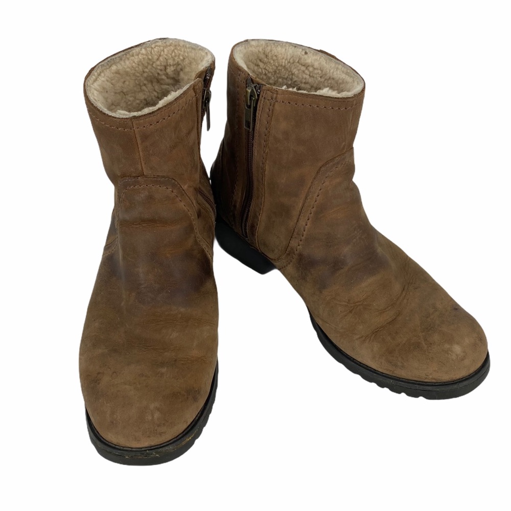 UGGS Australia Tan Suede Blakely Boots Size 9